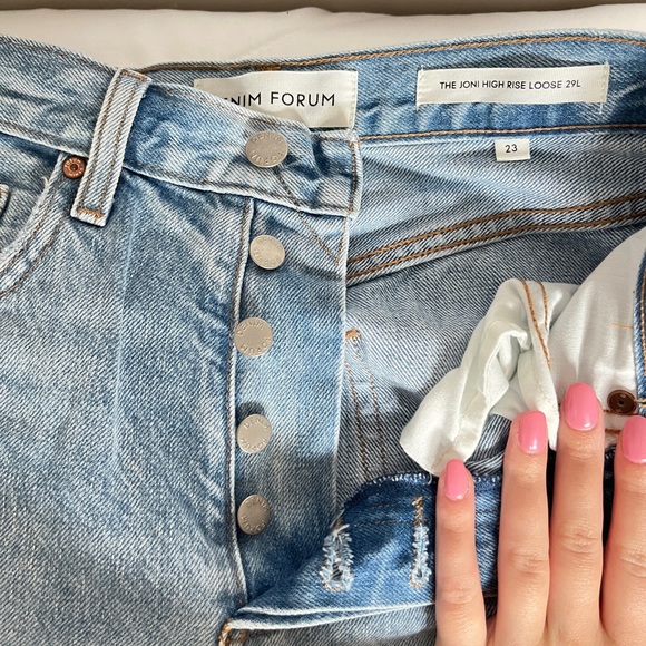 Aritzia Joni Jeans - Picture 3 of 4